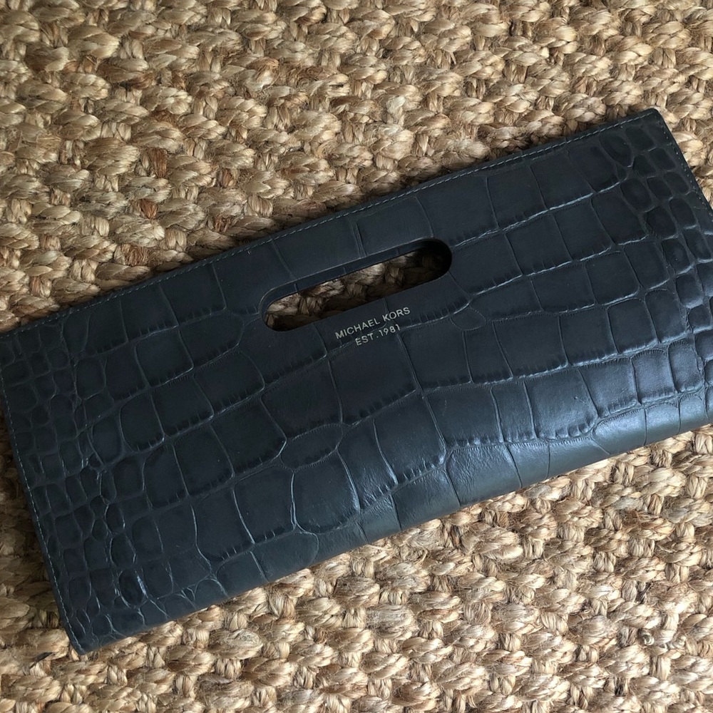 New: Michael Kors Tilda Clutch w Optional Strap. Moc Croc Embossed Leather. - Picture 6 of 14